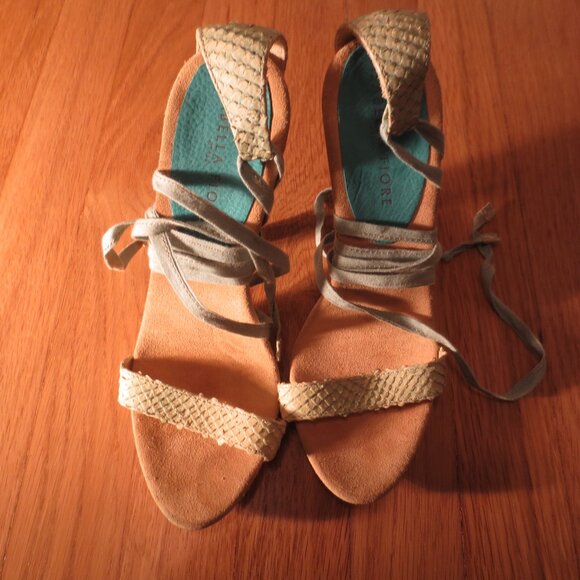 LAST CHANCE ISABELLA FIORE Light Green Leg Lace Up High Heel Sandals - Picture 7 of 8